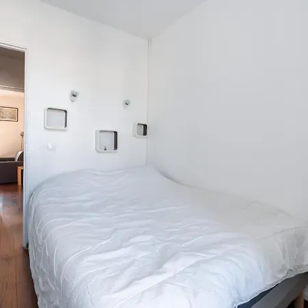 A Cosy 1-bdr In Montparnasse Apartment Paris